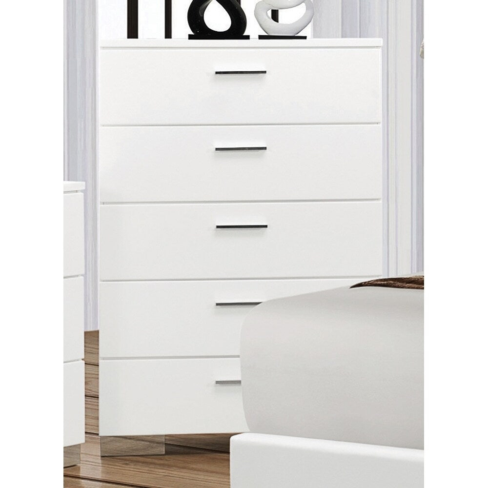 August Glossy White 2-piece Upholstered Bedroom Set with Chest