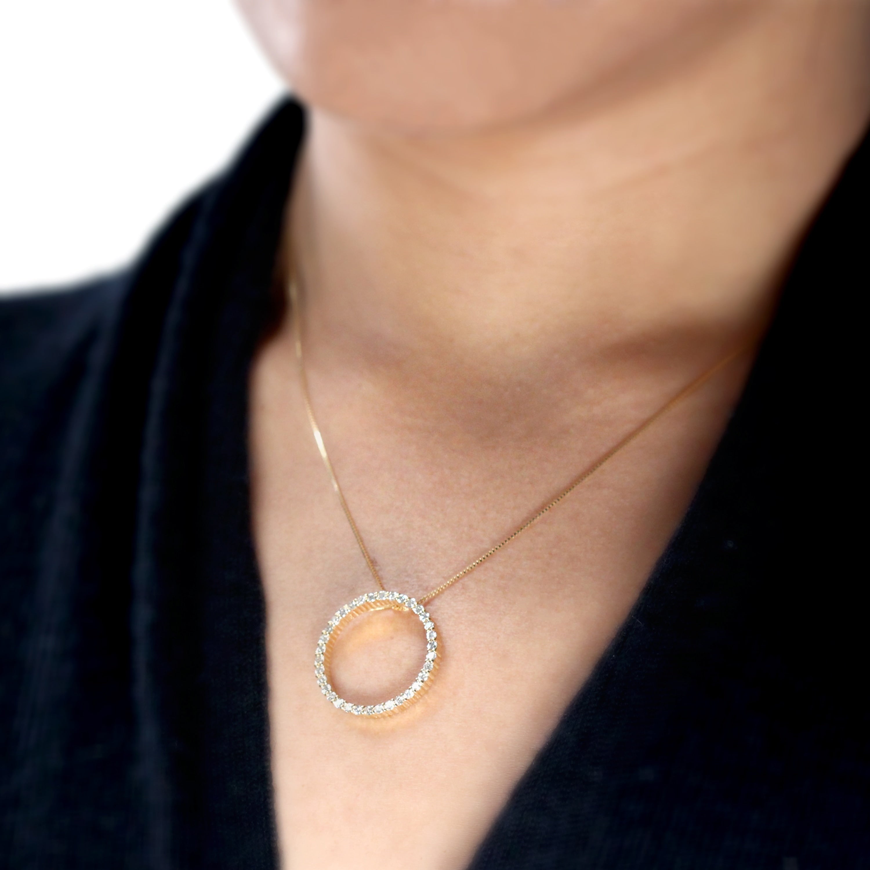 Auriya 14K Yellow Gold Diamond Circle Pendant Necklace