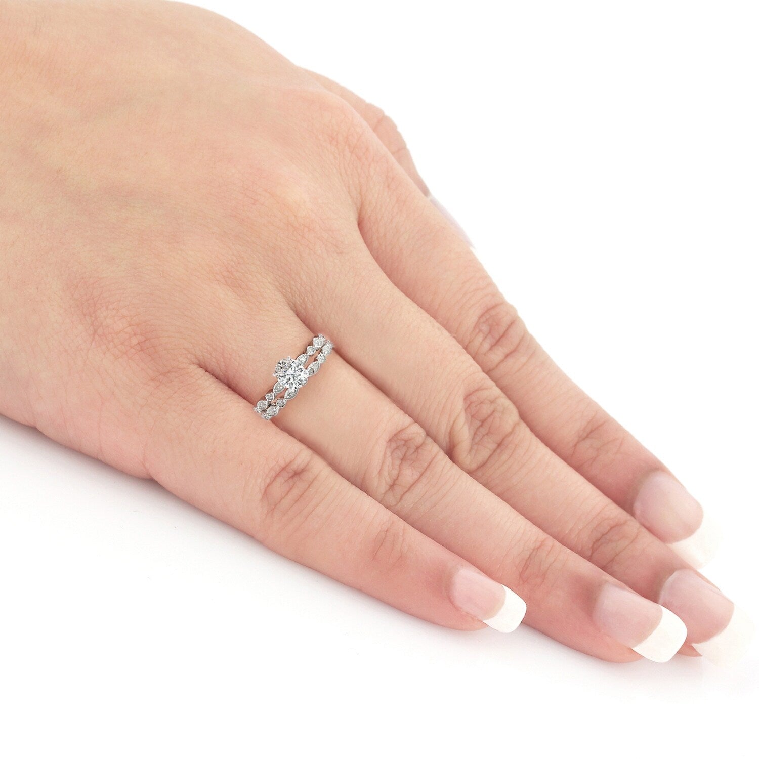 Auriya 14k Gold 3/4ctw Vintage Oval Diamond Engagement Ring Set