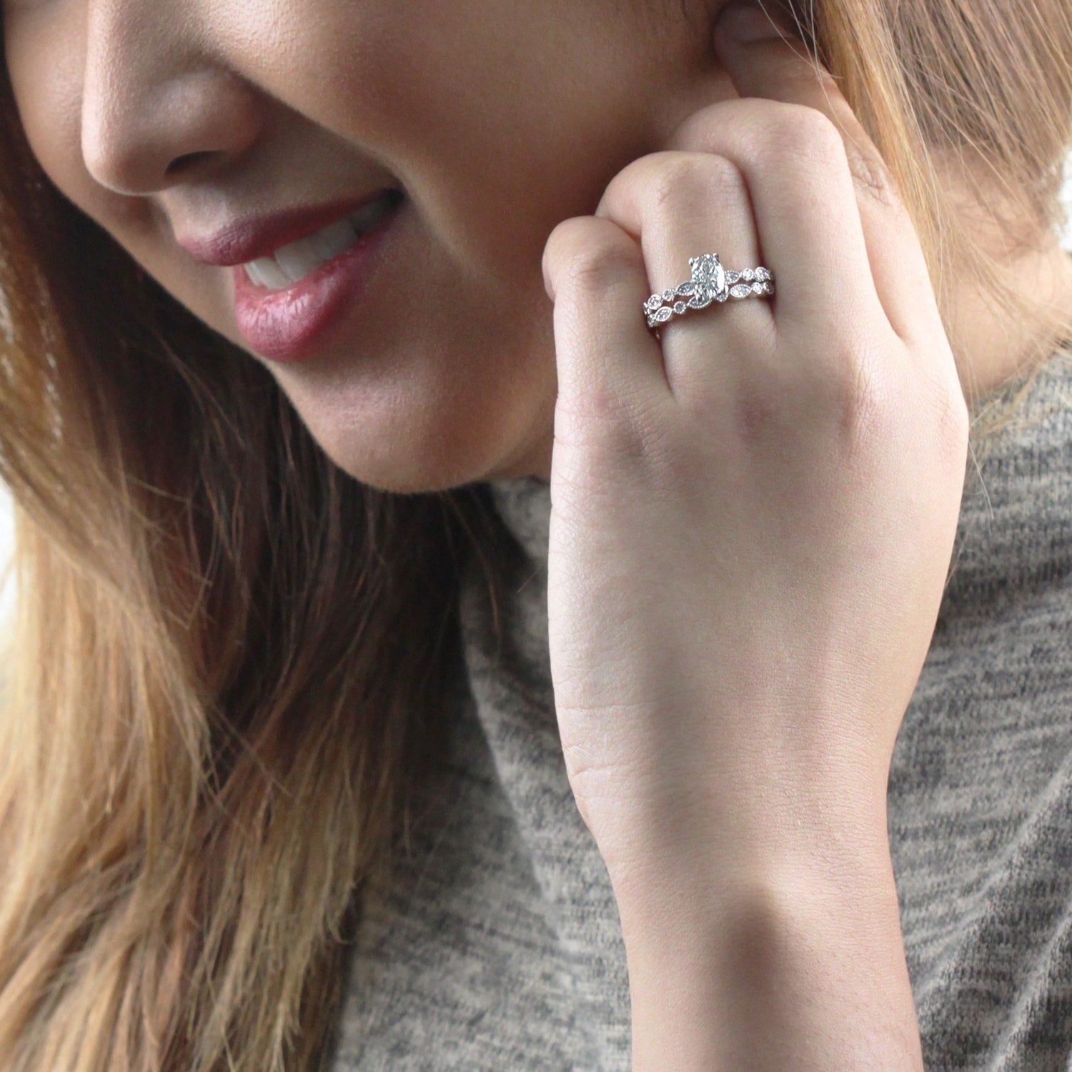 Auriya 14k Gold 3/4ctw Vintage Oval Diamond Engagement Ring Set