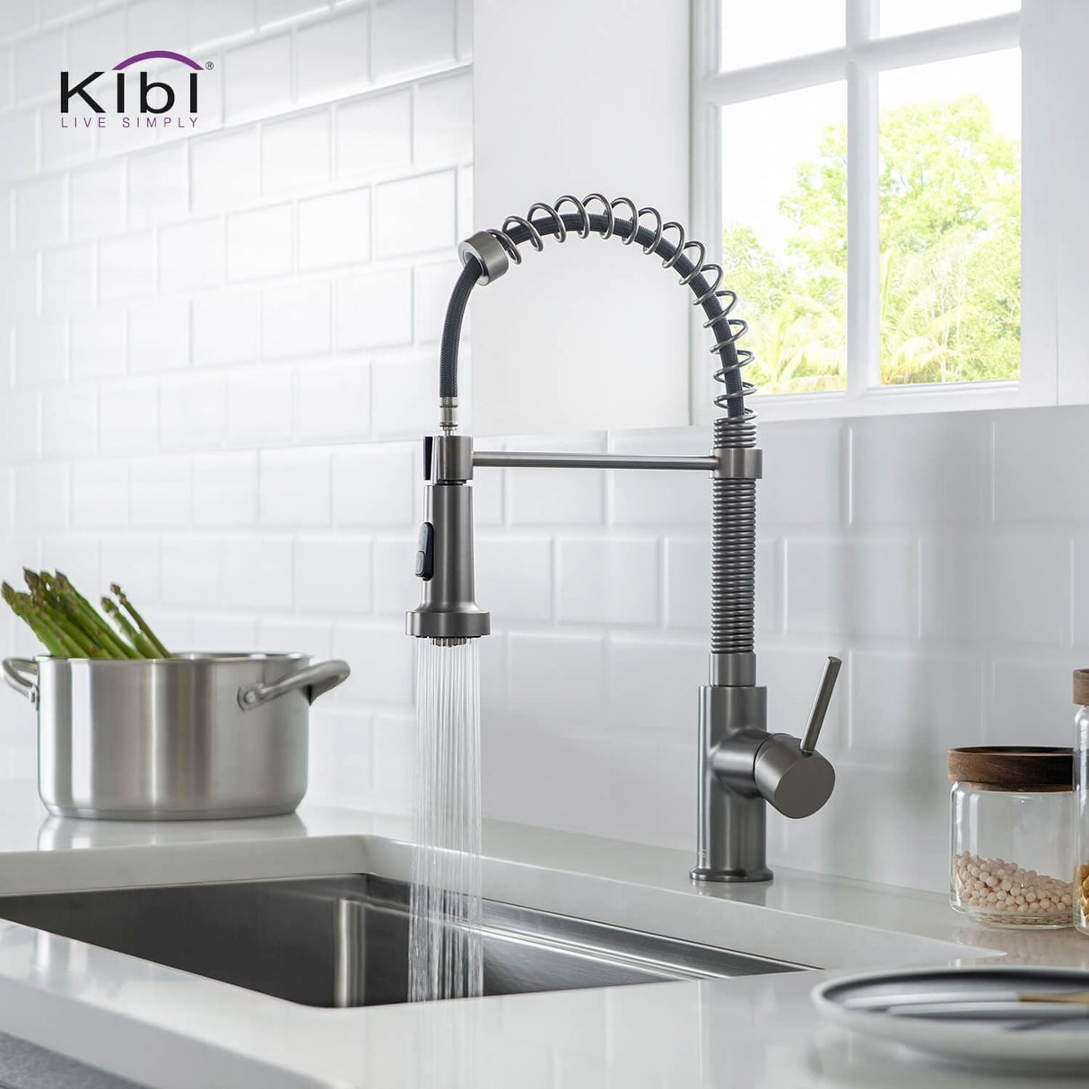 Aurora Single Handle Pull Down Kitchen Sink Faucet
