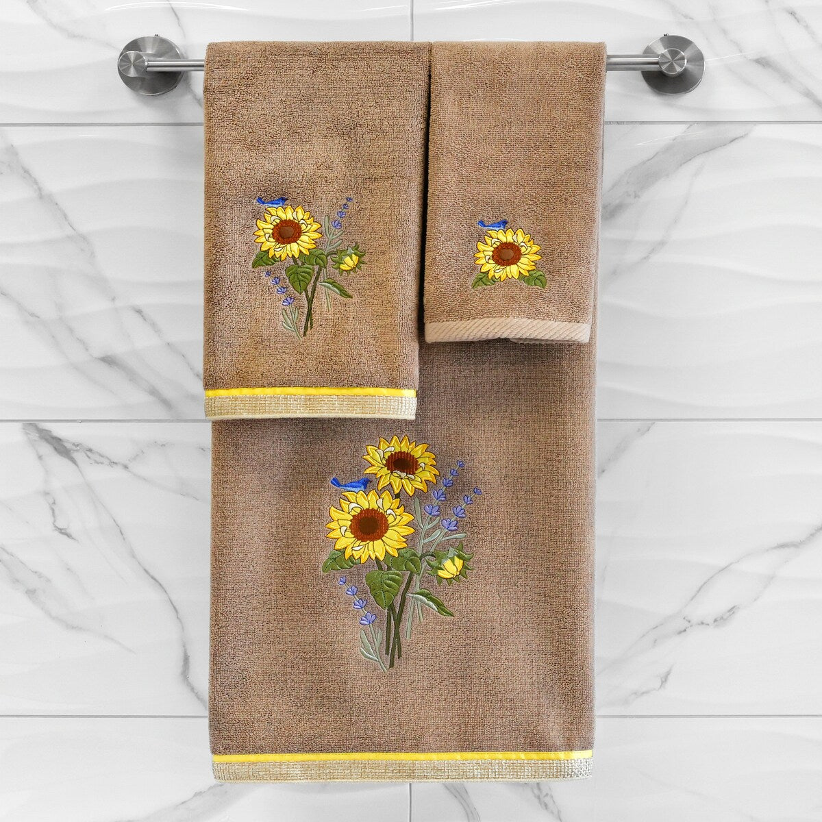 Authentic Hotel and Spa 100% Turkish Cotton Girasol 4PC Embellished Towel Set