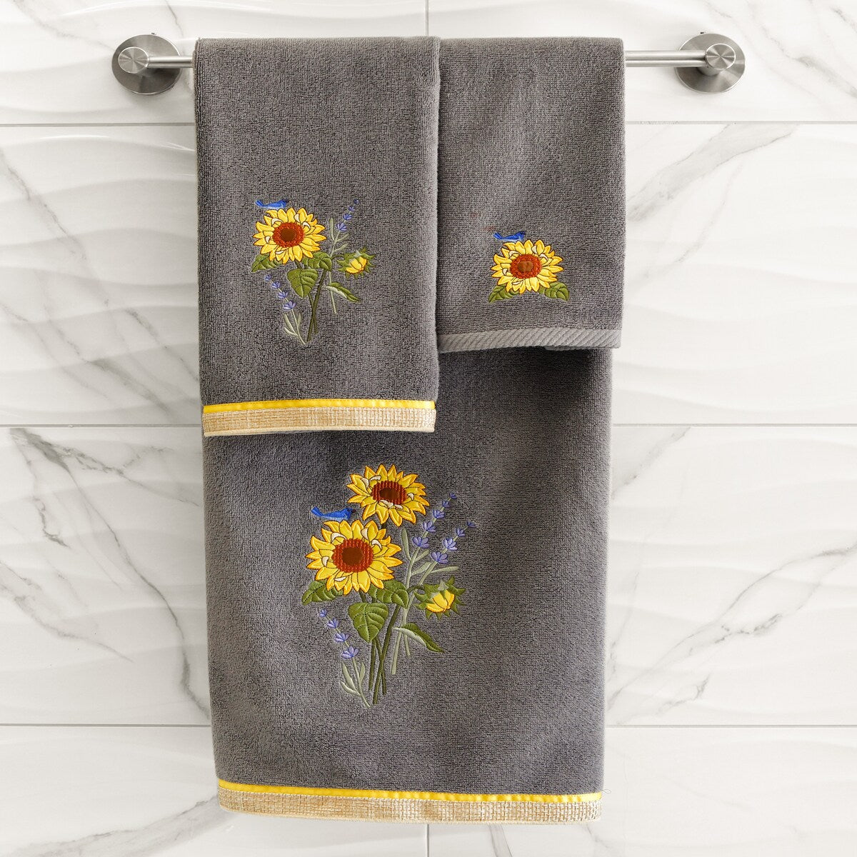 Authentic Hotel and Spa 100% Turkish Cotton Girasol 4PC Embellished Towel Set