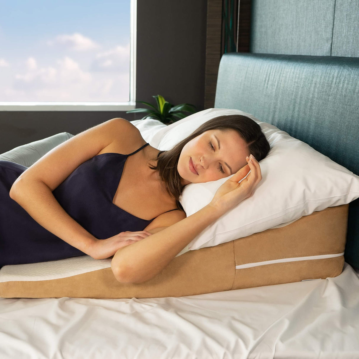 Avana Contoured Bed Wedge Memory Foam Support Pillow with Cooling Tencel Cover for Side Sleepers
