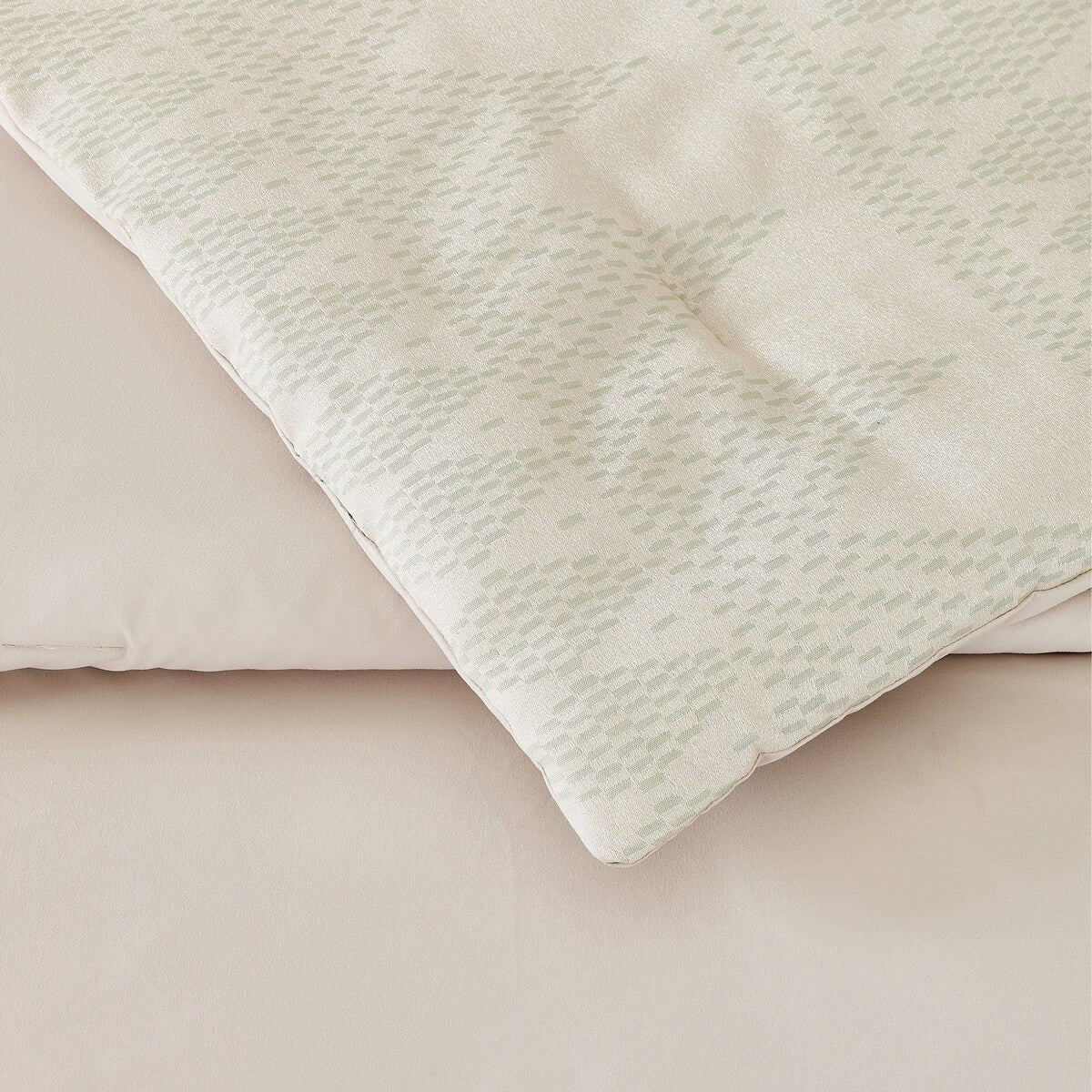 Ayesha Curry Woven Diamond 5 Pieces Comforter Set