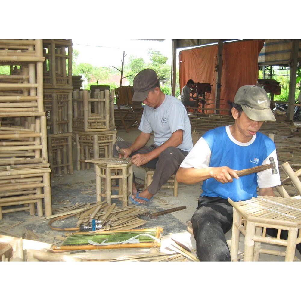 Handmade Bamboo Nesting 3-piece Round Table Set (China)