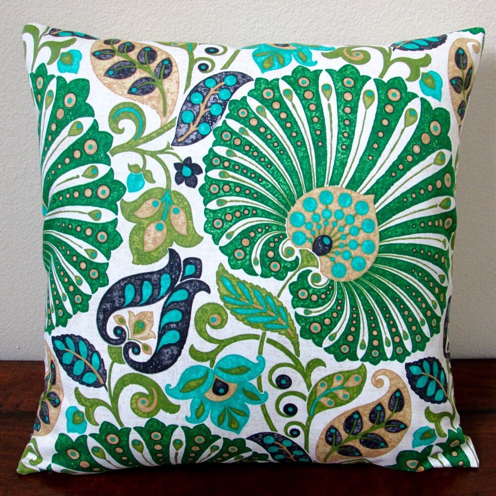 Bankura 20-inch Emerald Green Floral Throw Pillow