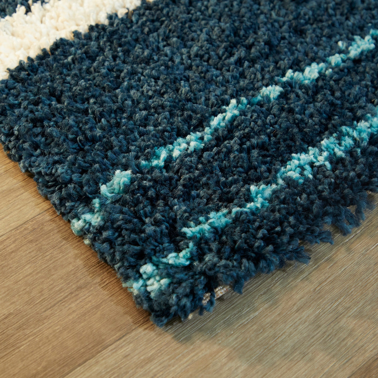 Barlough Contemporary StripeShag Area Rug - 5'3" x 7'