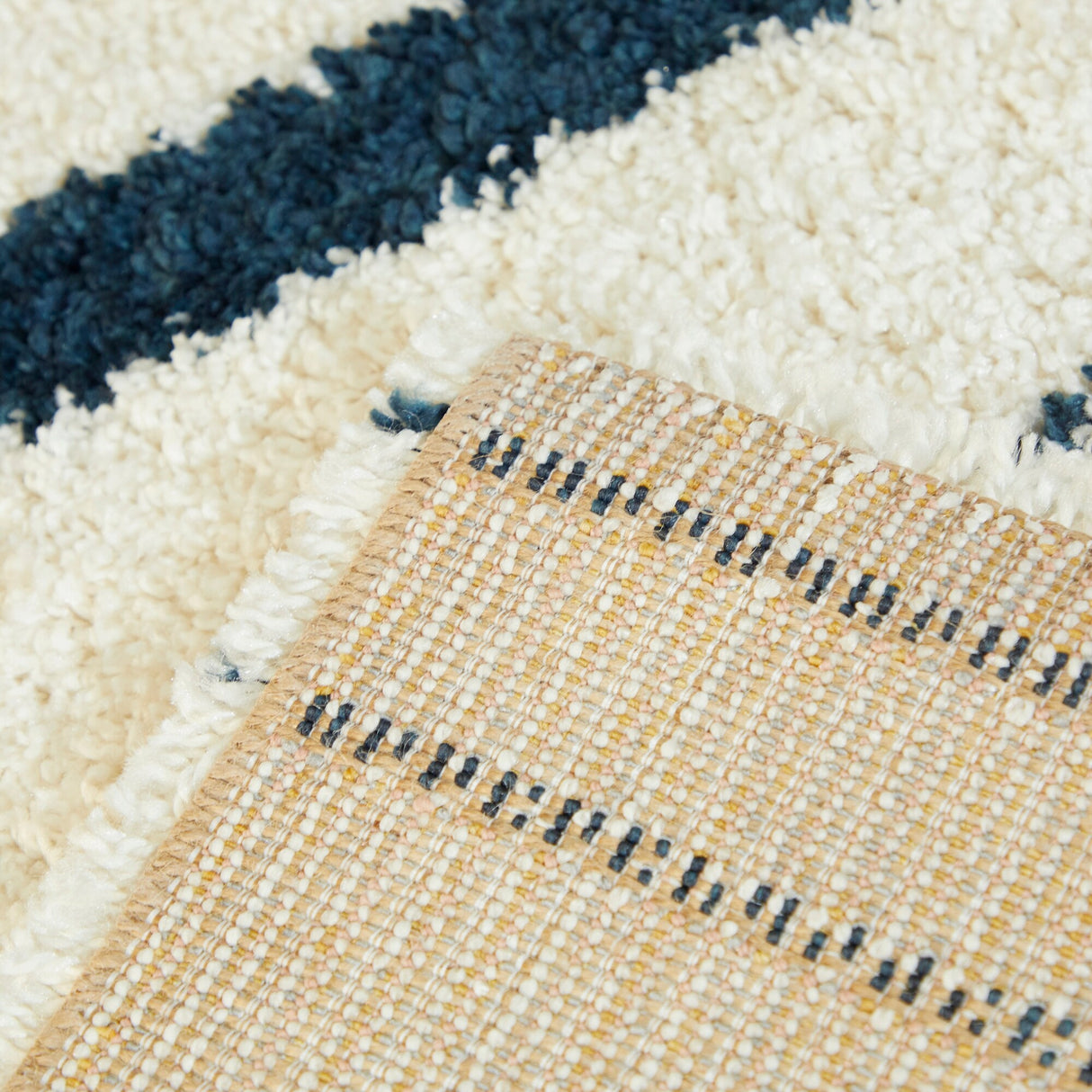 Barlough Contemporary StripeShag Area Rug - 5'3" x 7'