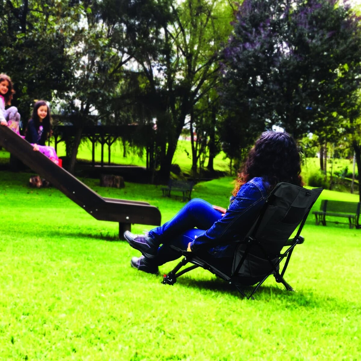 Beach Chairs - Low Gravity Recliner Portable Beach Chair - With Built-In Lumbar Support, Heavy Duty Folding Beach Chairs