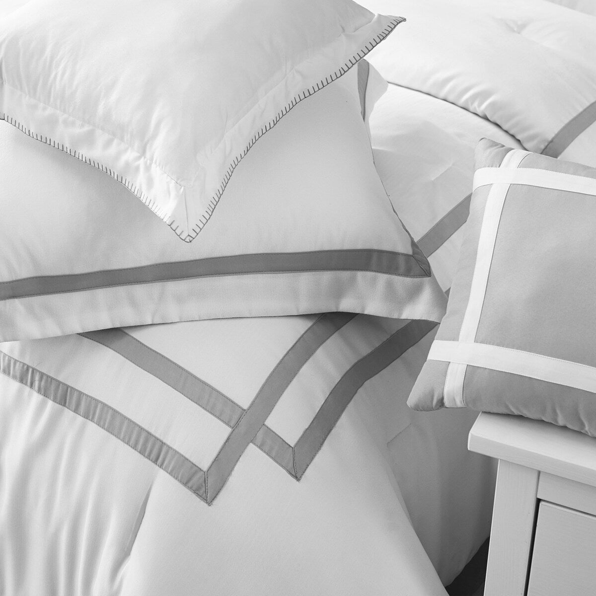 Wonderful Hotel Collection 8-Piece Comforter Set