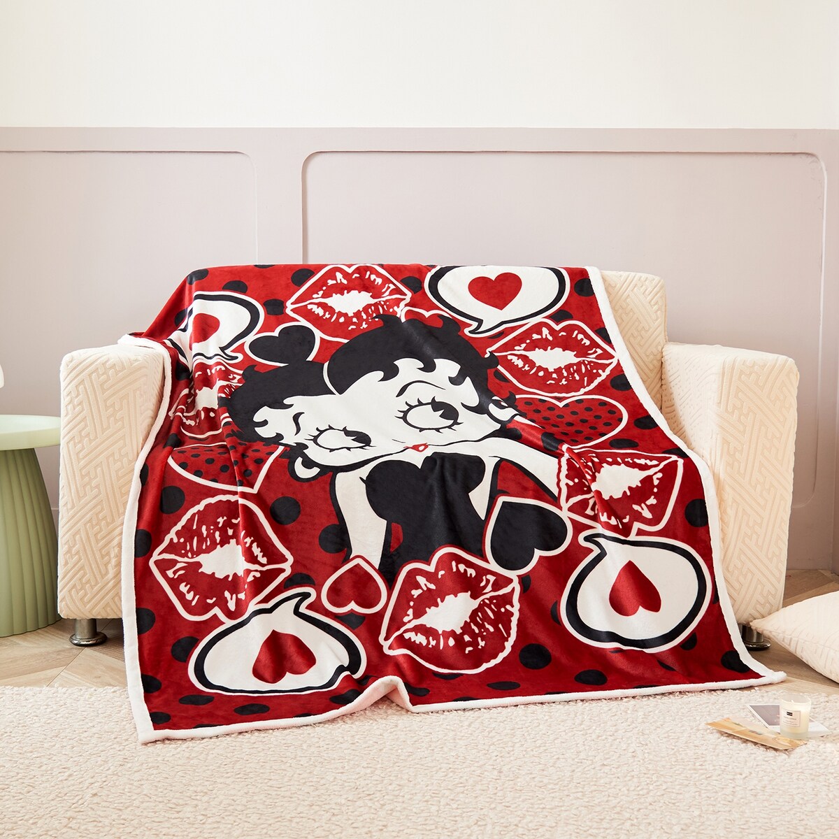 Betty Boop Super Soft Fleece Plush Throw Blanket 50"x60", 60"x80"