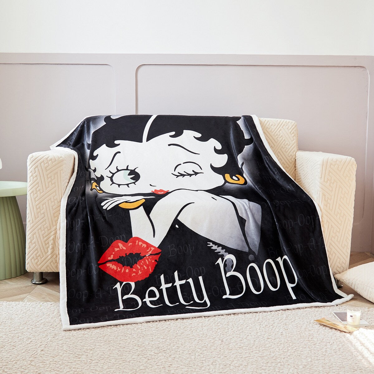 Betty Boop Super Soft Fleece Plush Throw Blanket 50"x60", 60"x80"