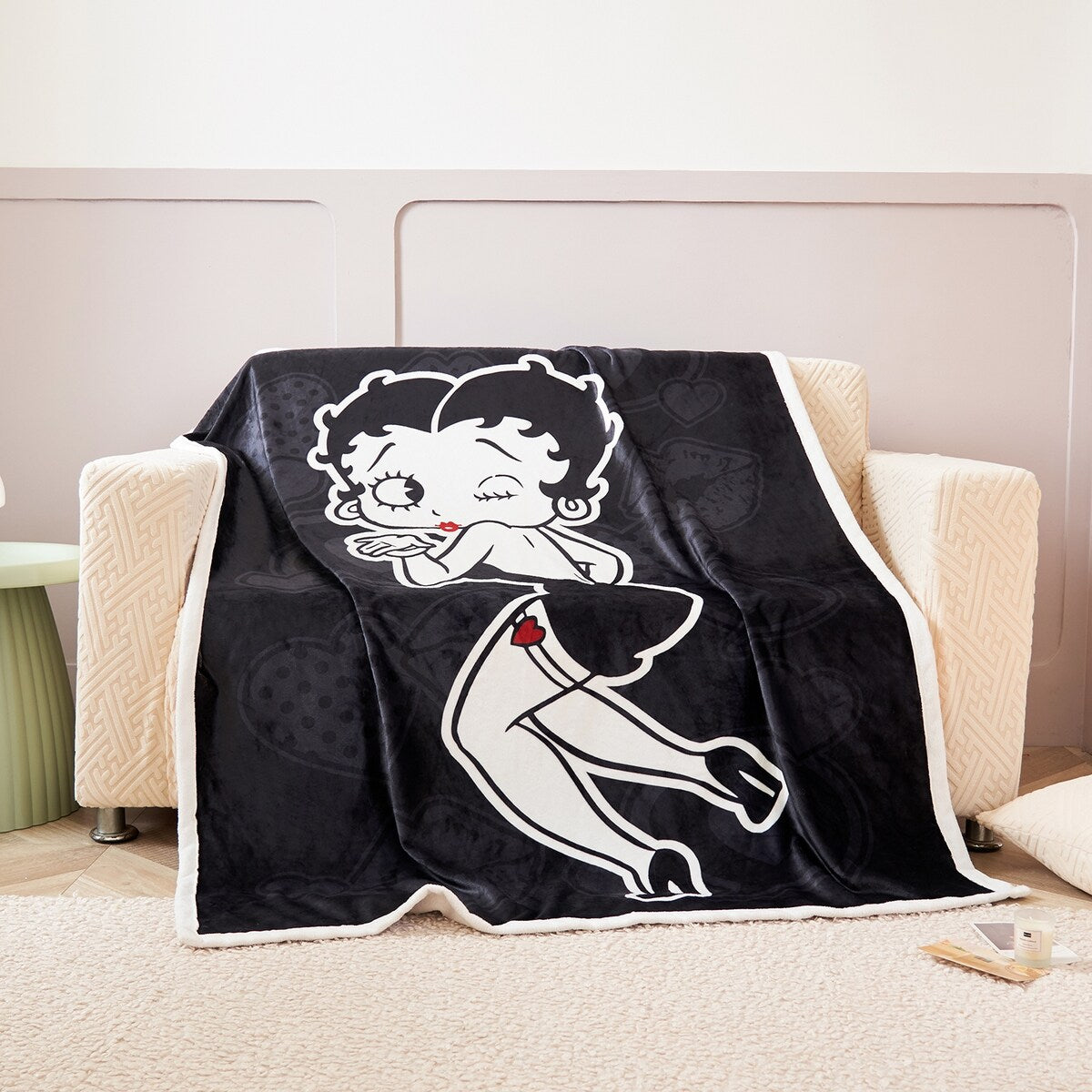 Betty Boop Super Soft Fleece Plush Throw Blanket 50"x60", 60"x80"