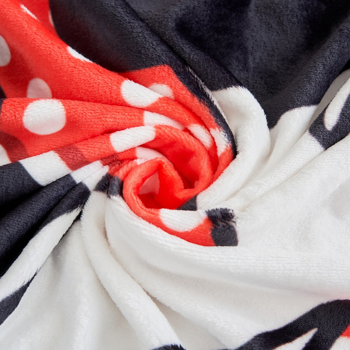 Betty Boop Super Soft Fleece Plush Throw Blanket 50"x60", 60"x80"