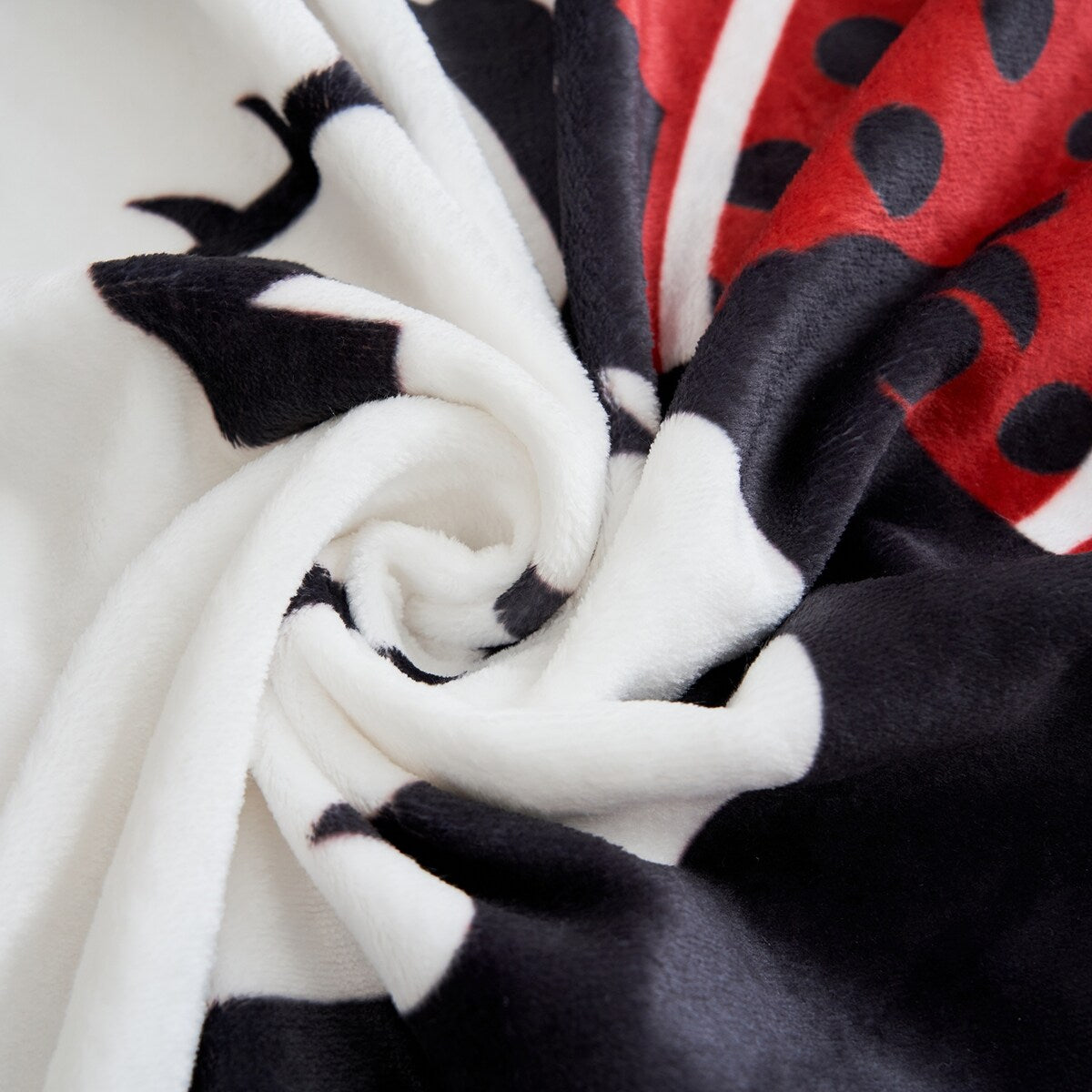 Betty Boop Super Soft Fleece Plush Throw Blanket 50"x60", 60"x80"