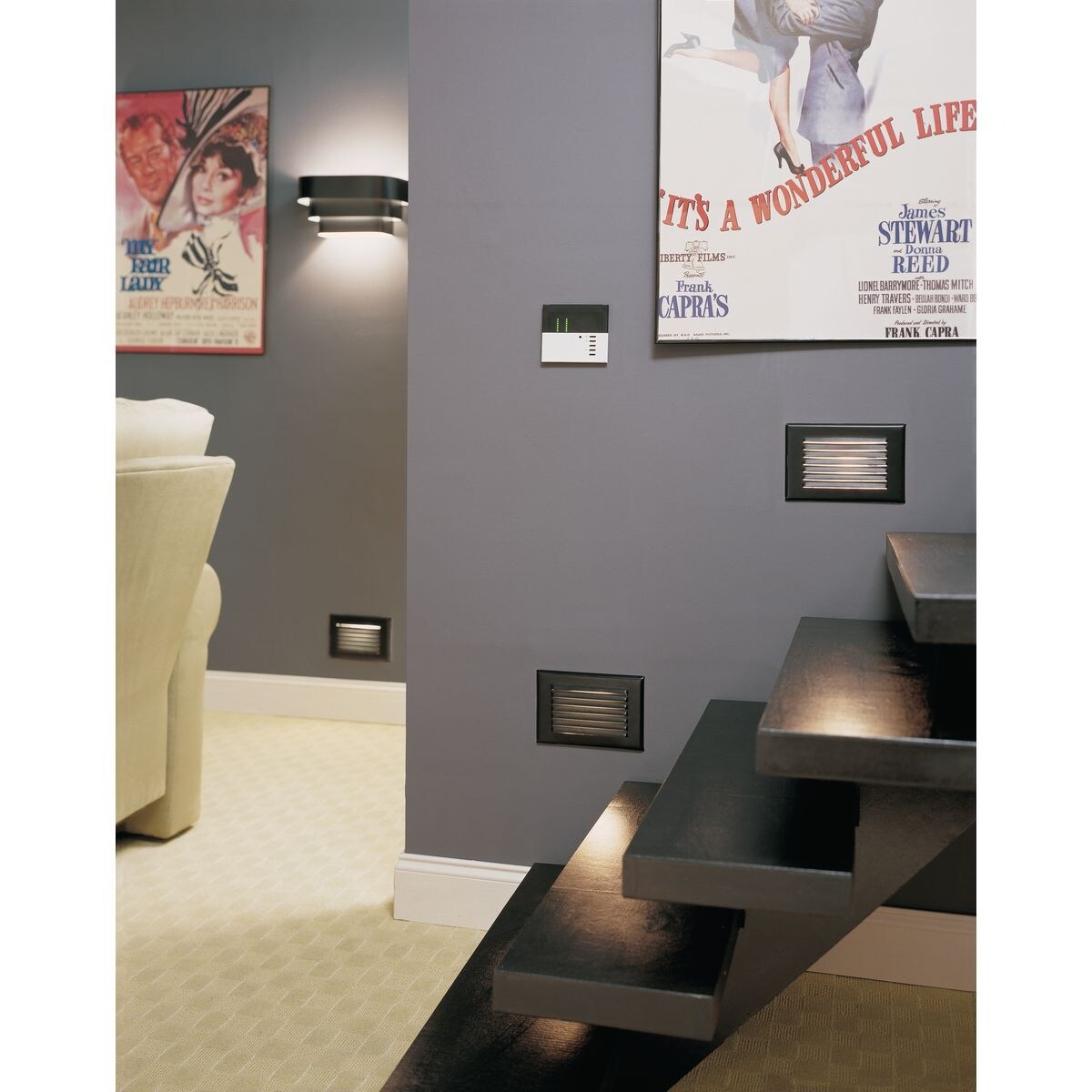 Black 1-light Louvered Wall Sconce - 8.250" x 16.750" x 9.630"