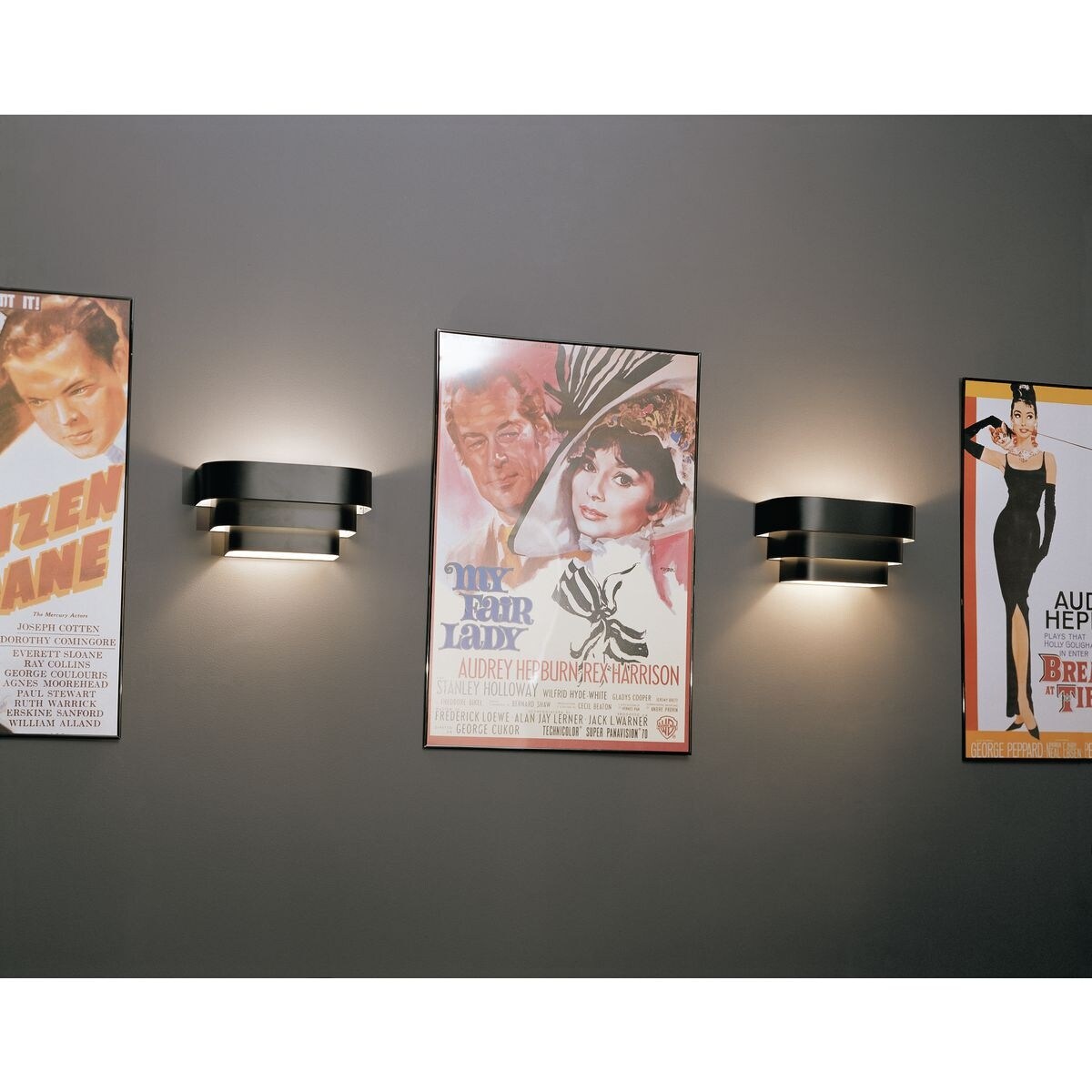 Black 1-light Louvered Wall Sconce - 8.250" x 16.750" x 9.630"