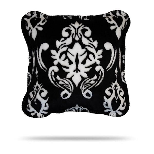 Denali Black Medallion/Black Pillow 18x18