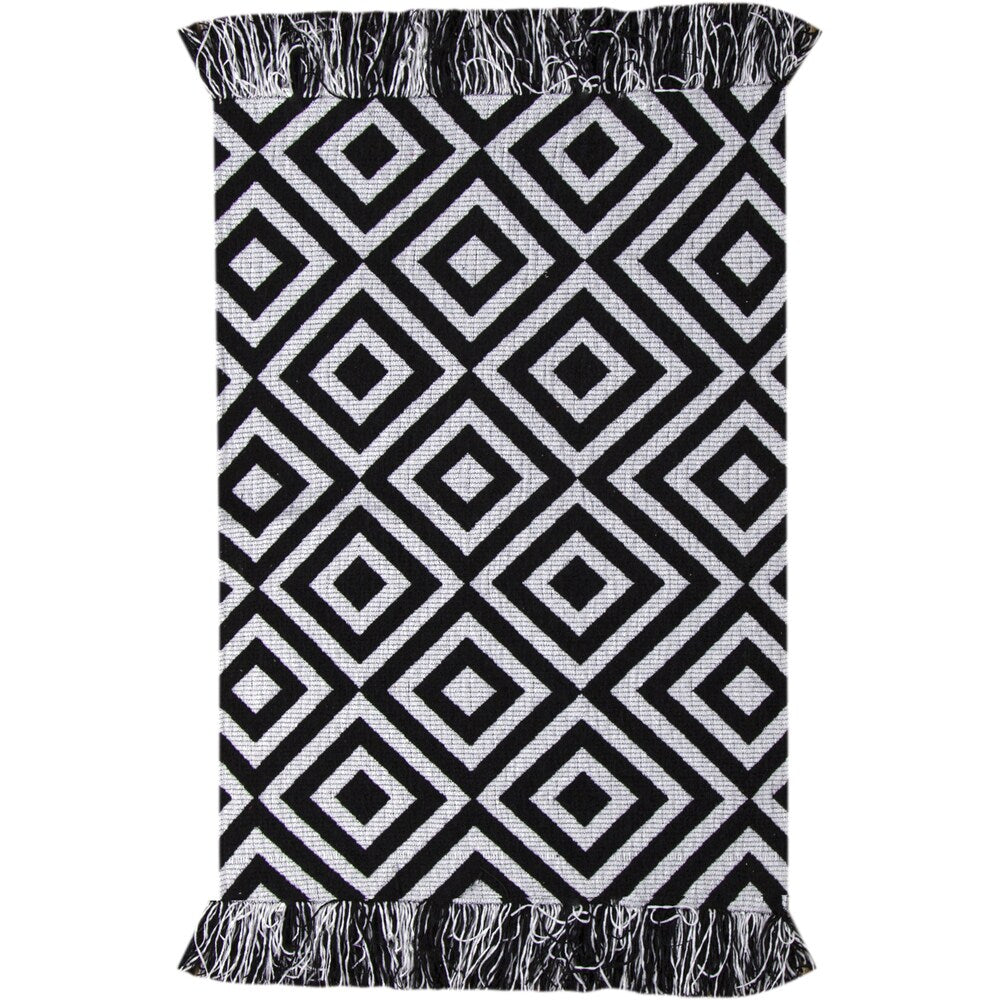 Black / White Diamonds Rug