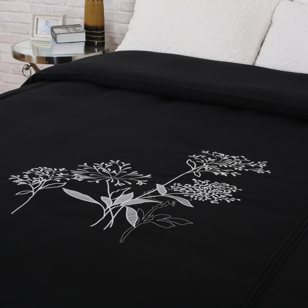 Blanding Queen Duvet Cover with Floral Design by Christopher Knight Home