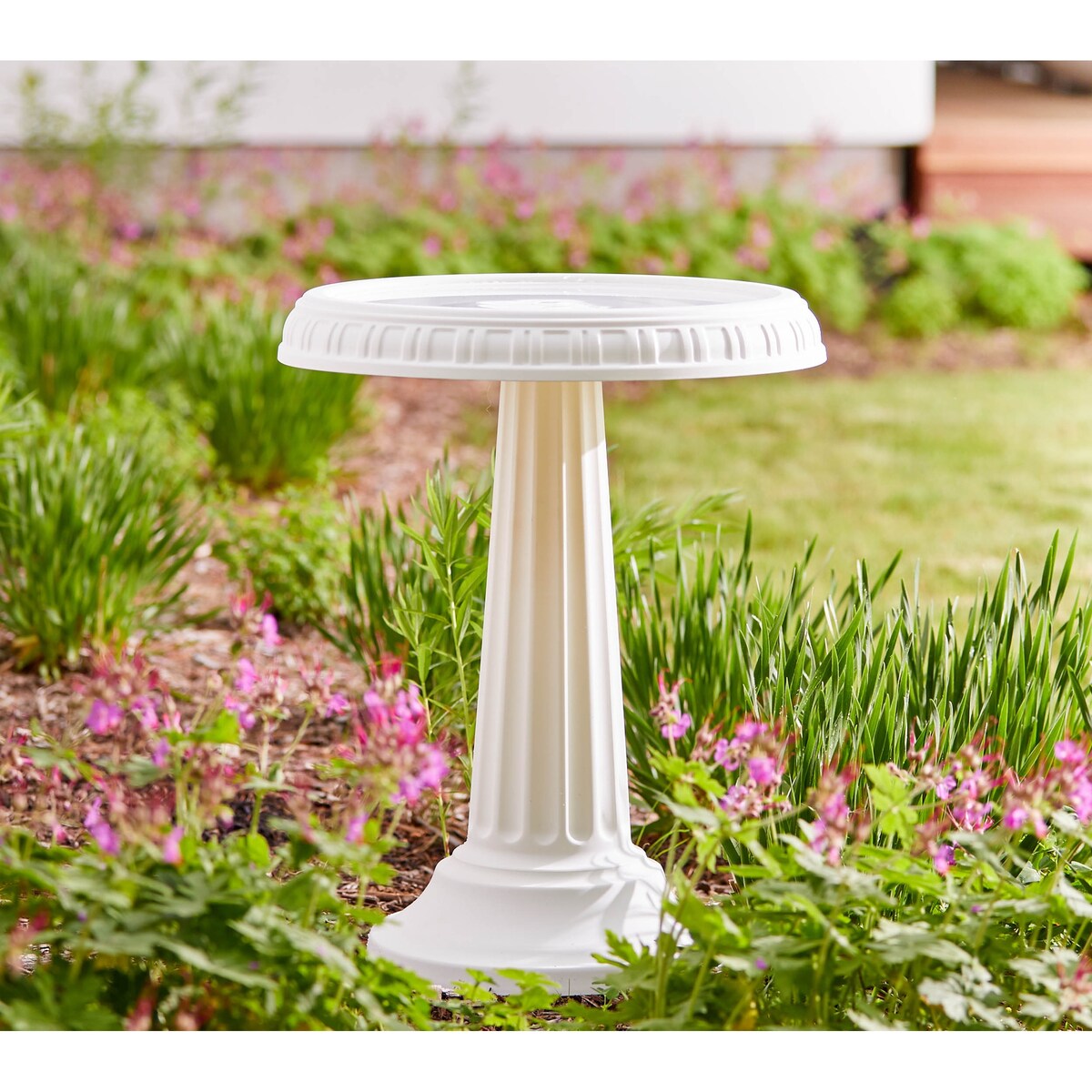 Bloem Grecian All Season Pedestal Bird Bath 24" x 19" Casper White - 24 in x 19 in.