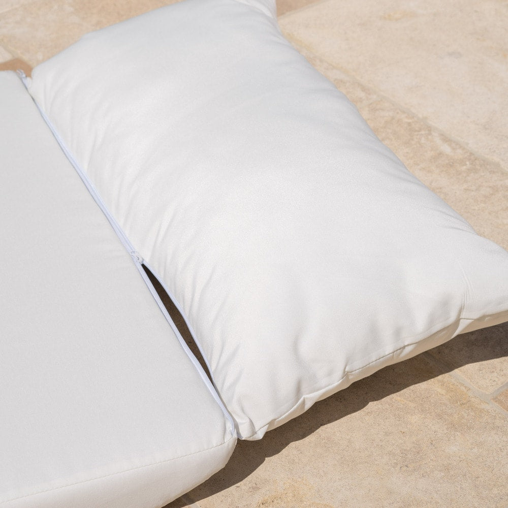 Boca Grande Outdoor Daybed by Christopher Knight Home - 91.25"L x 35.75"W x 53.25"H