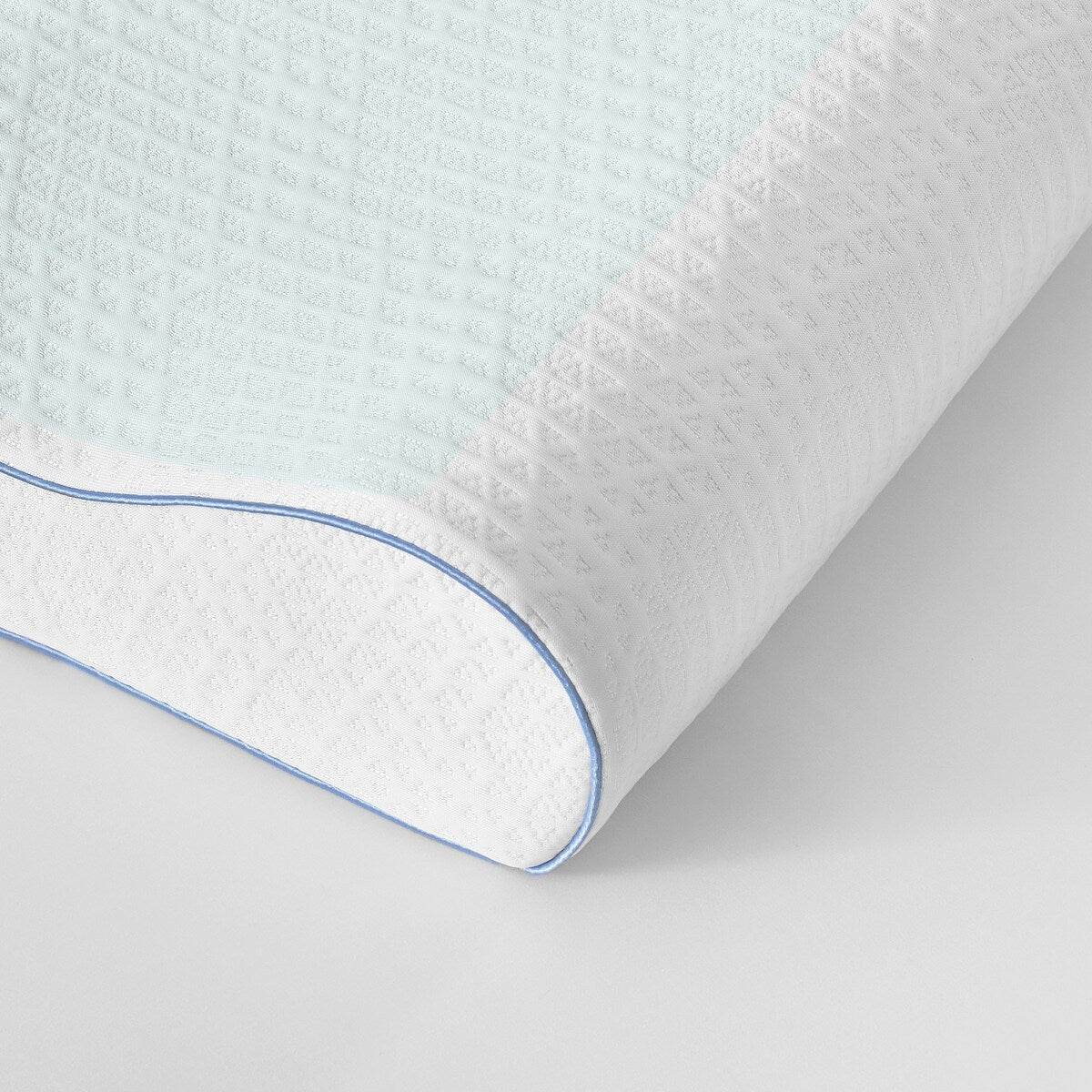 Bodipedic Comfort Gel Overlay Contour Memory Foam Bed Pillow - White