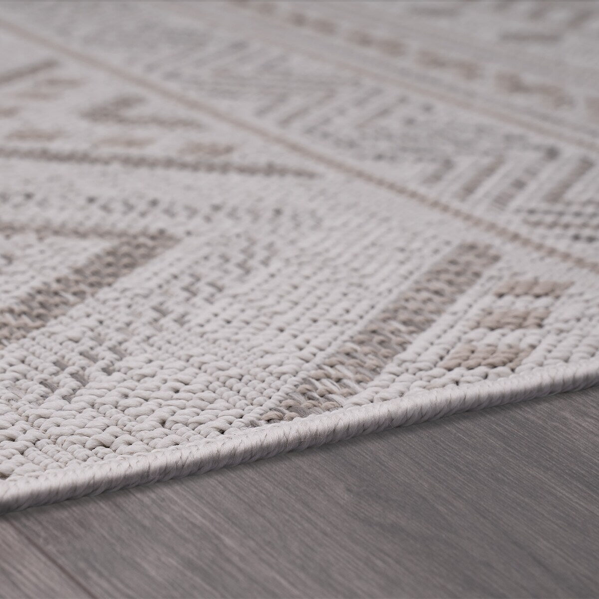 Boho Trellis Outdoor Rug for Patio Modern durable in Beige Cream