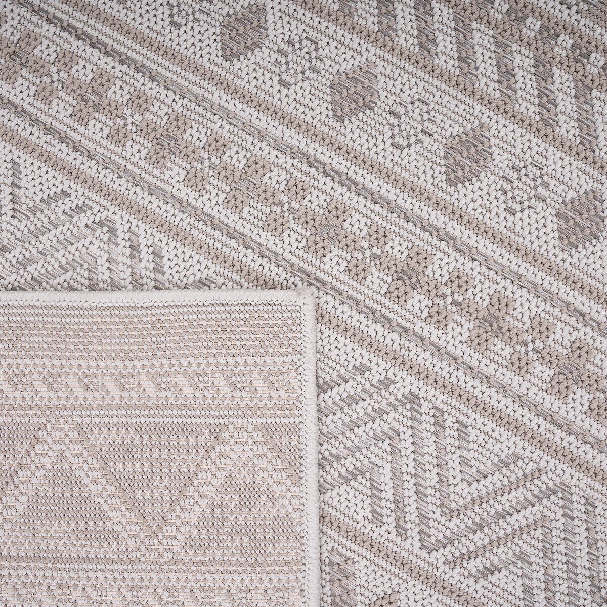 Boho Trellis Outdoor Rug for Patio Modern durable in Beige Cream