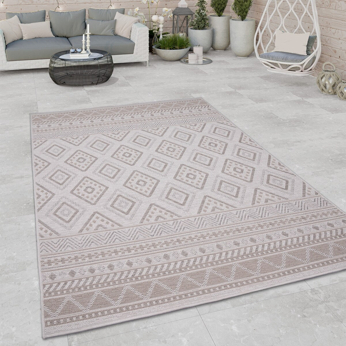 Boho Trellis Outdoor Rug for Patio Modern durable in Beige Cream