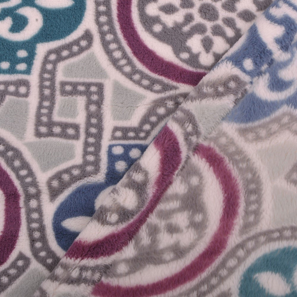 Flannel Velvet Risa Throw