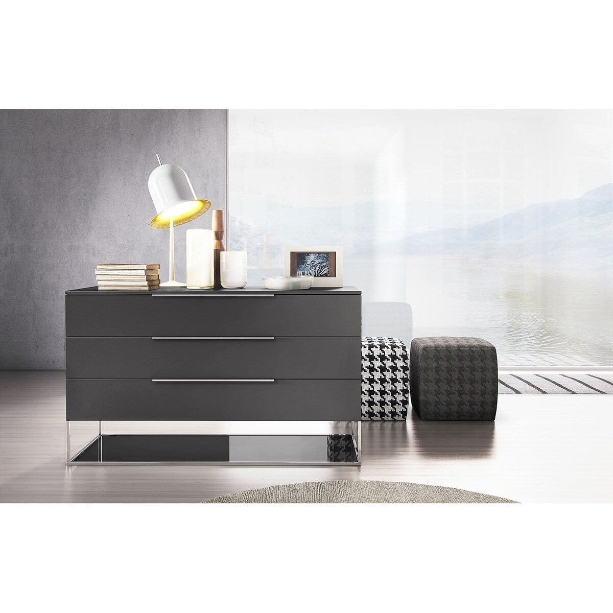 Bowery Dresser