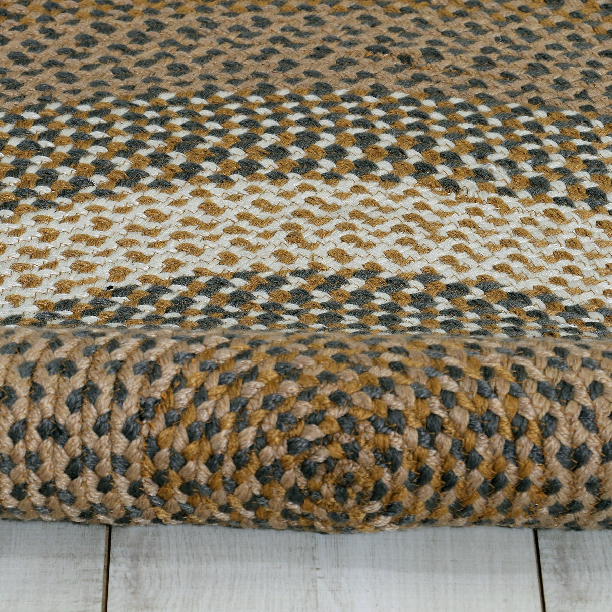 Bradford Indoor Outdoor Reversible Braided Rug