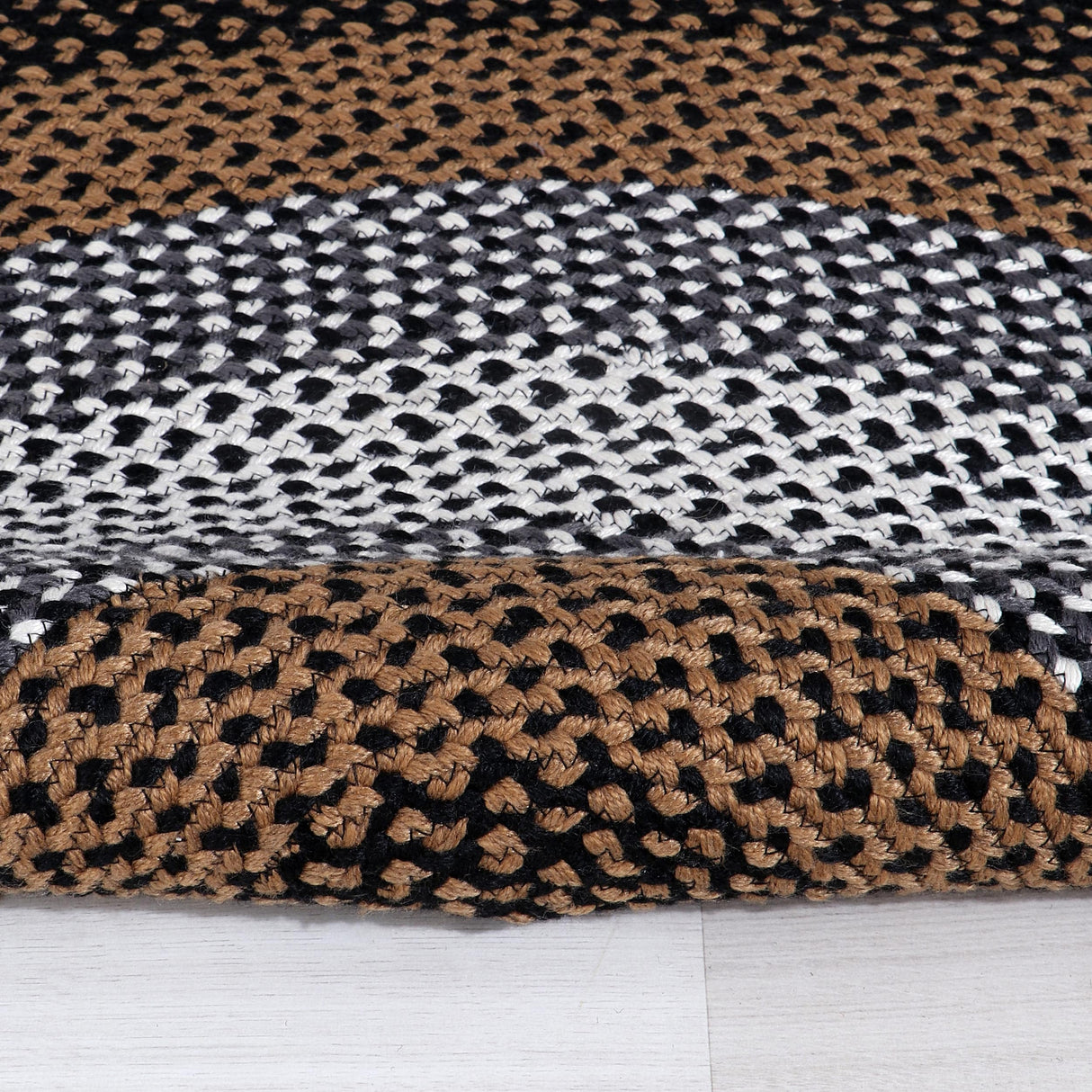 Bradford Indoor Outdoor Reversible Braided Rug