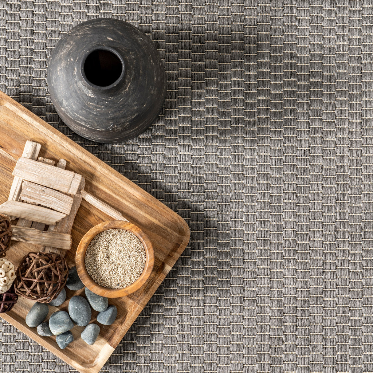 Nuloom Elizabeth Classic Bordered Indoor/Outdoor Area Rug