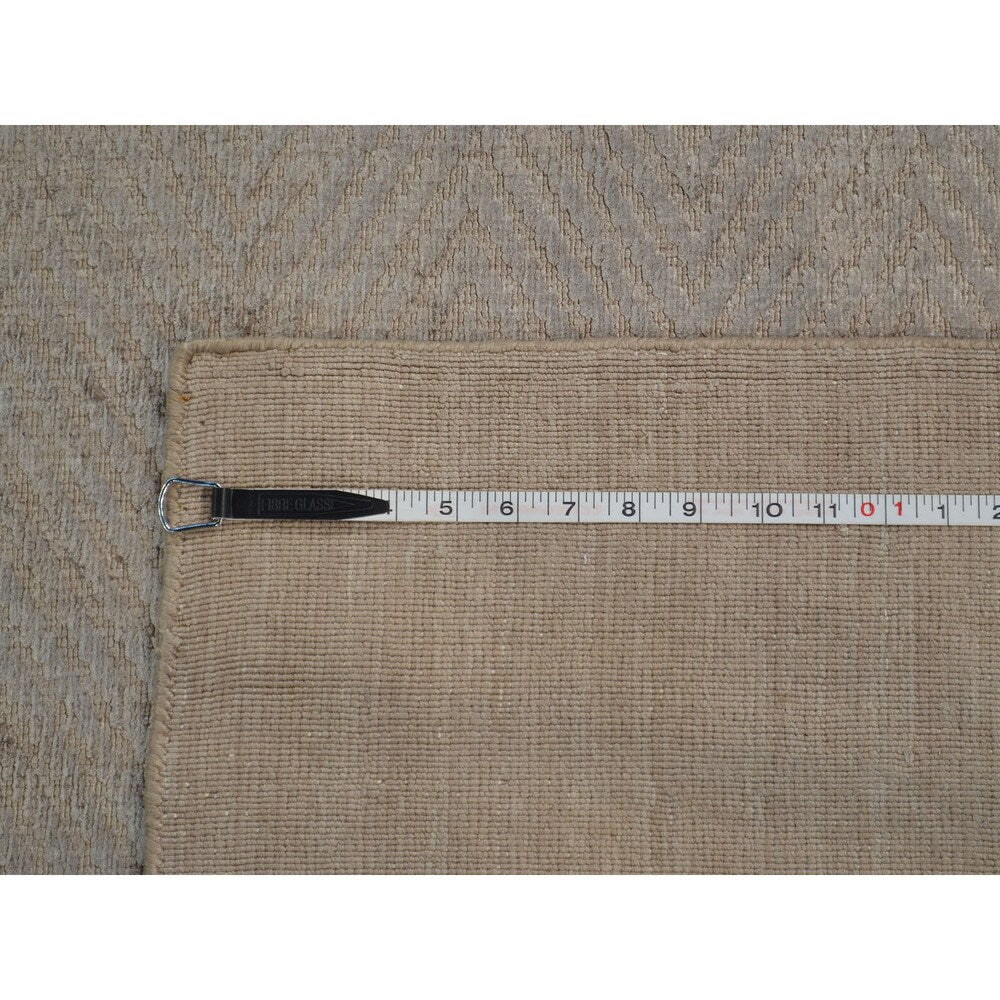 Brown Modern Hand-loomed Rayon from Bamboo Silk Oriental Area Rug (8'9 x 11'7)