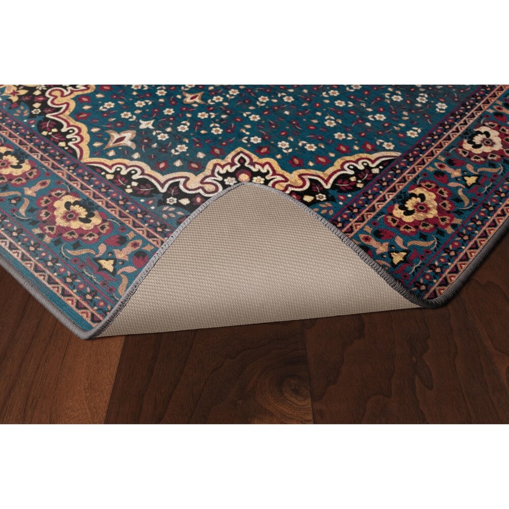 Brumlow Mills Amelia, Floral Persian Area Rug - 2'6" x 3'10"