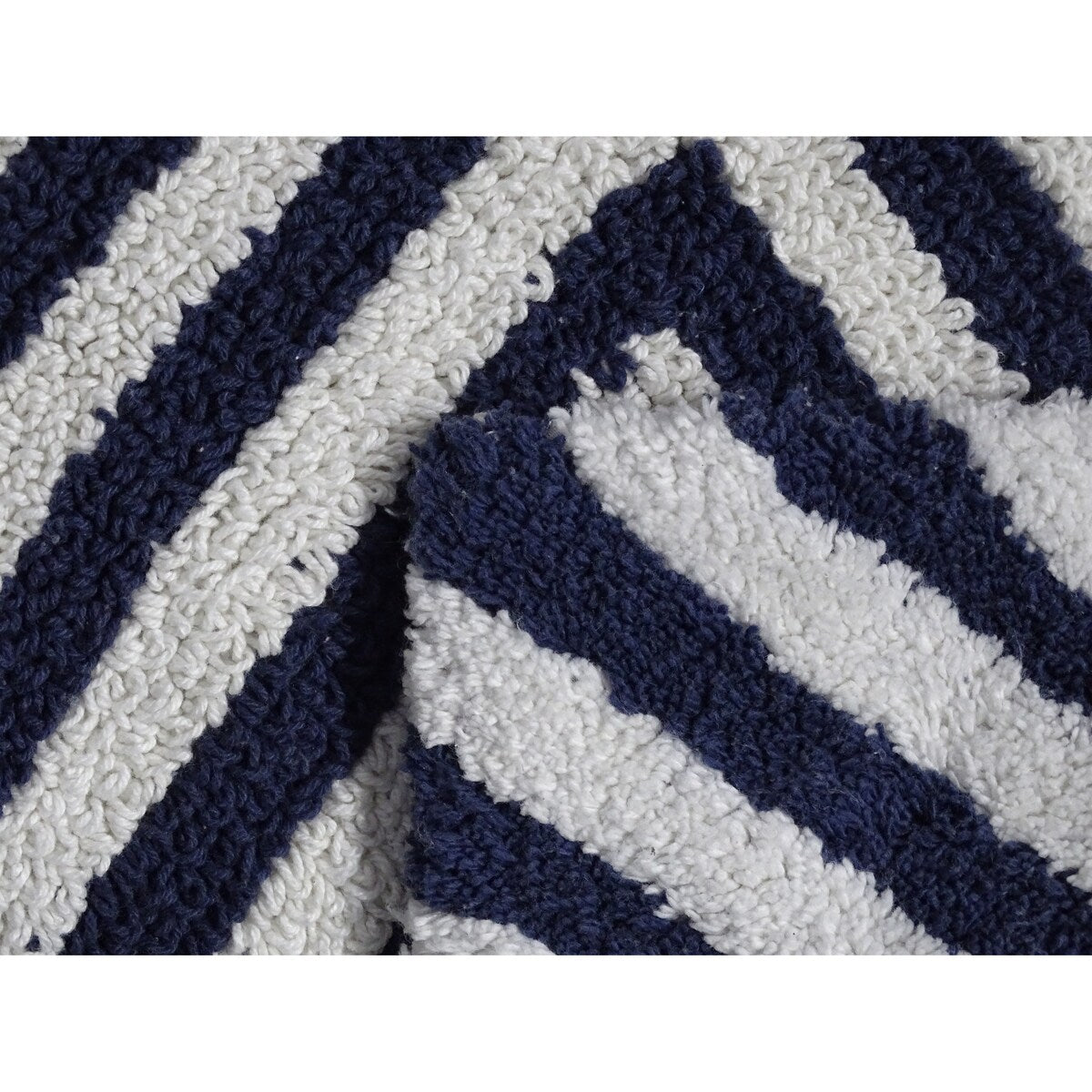 Vibhsa Bath Rug Chevron Pattern in Charcoal & Ivory 20" x 32"