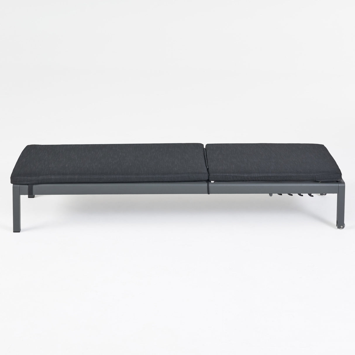 Cape Coral Outdoor Mesh and Aluminum Chaise Lounge with Cushion by Christopher Knight Home