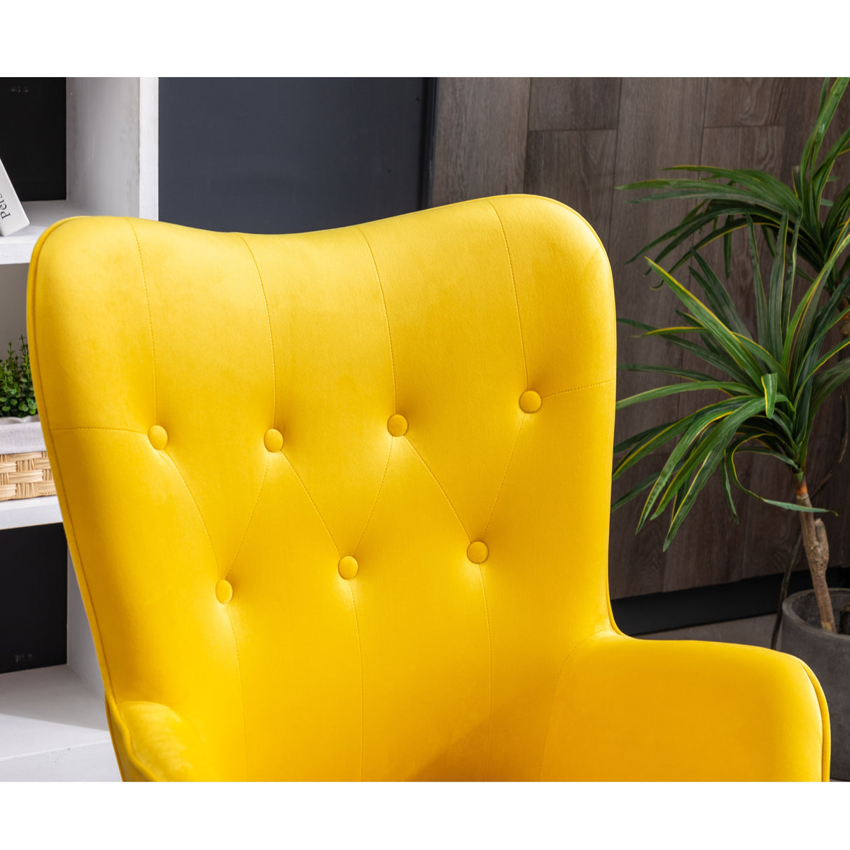 Carson Carrington Arvika Button-tufted High-back Velvet Accent Chair