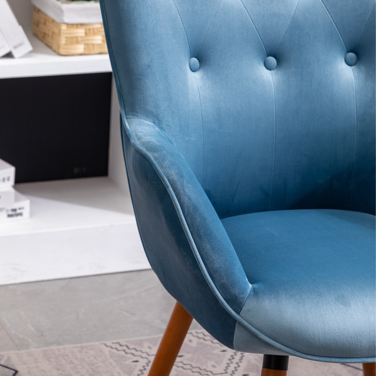 Carson Carrington Arvika Button-tufted High-back Velvet Accent Chair