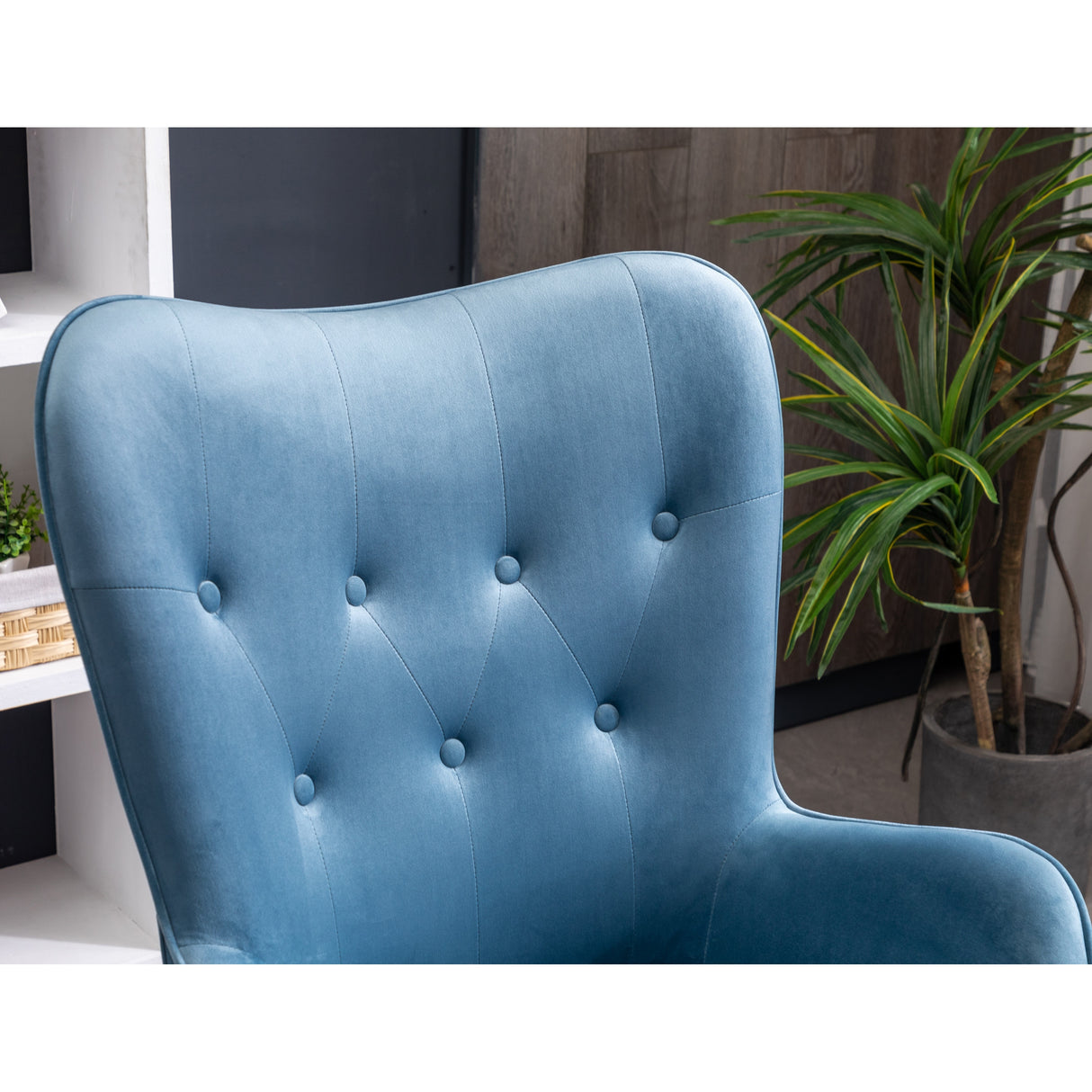 Carson Carrington Arvika Button-tufted High-back Velvet Accent Chair