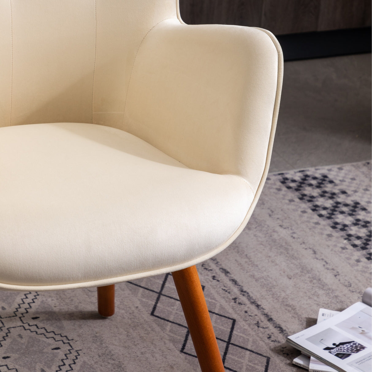 Carson Carrington Arvika Button-tufted High-back Velvet Accent Chair