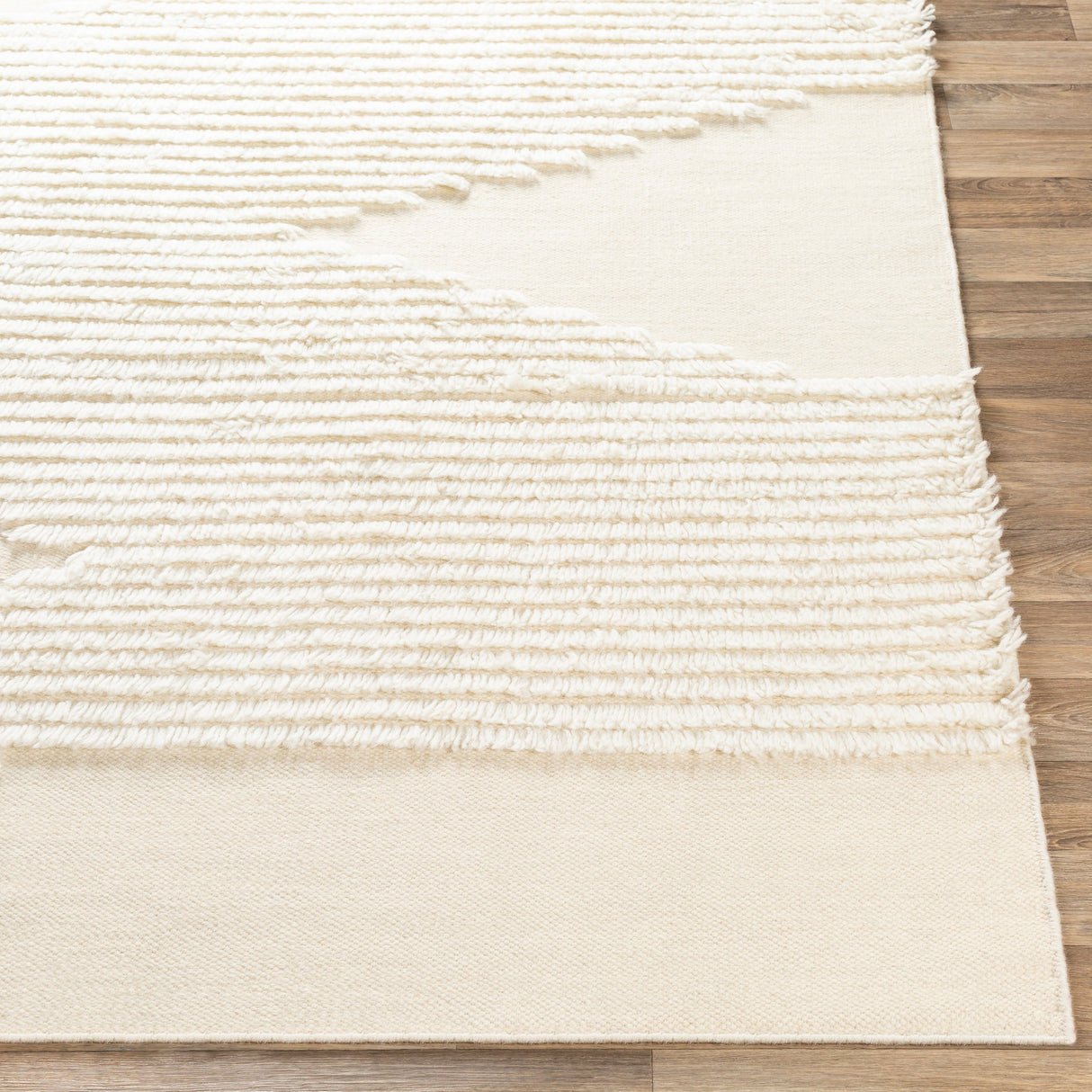 Carson Carrington Inbyn Bohemian Wool Shag Area Rug