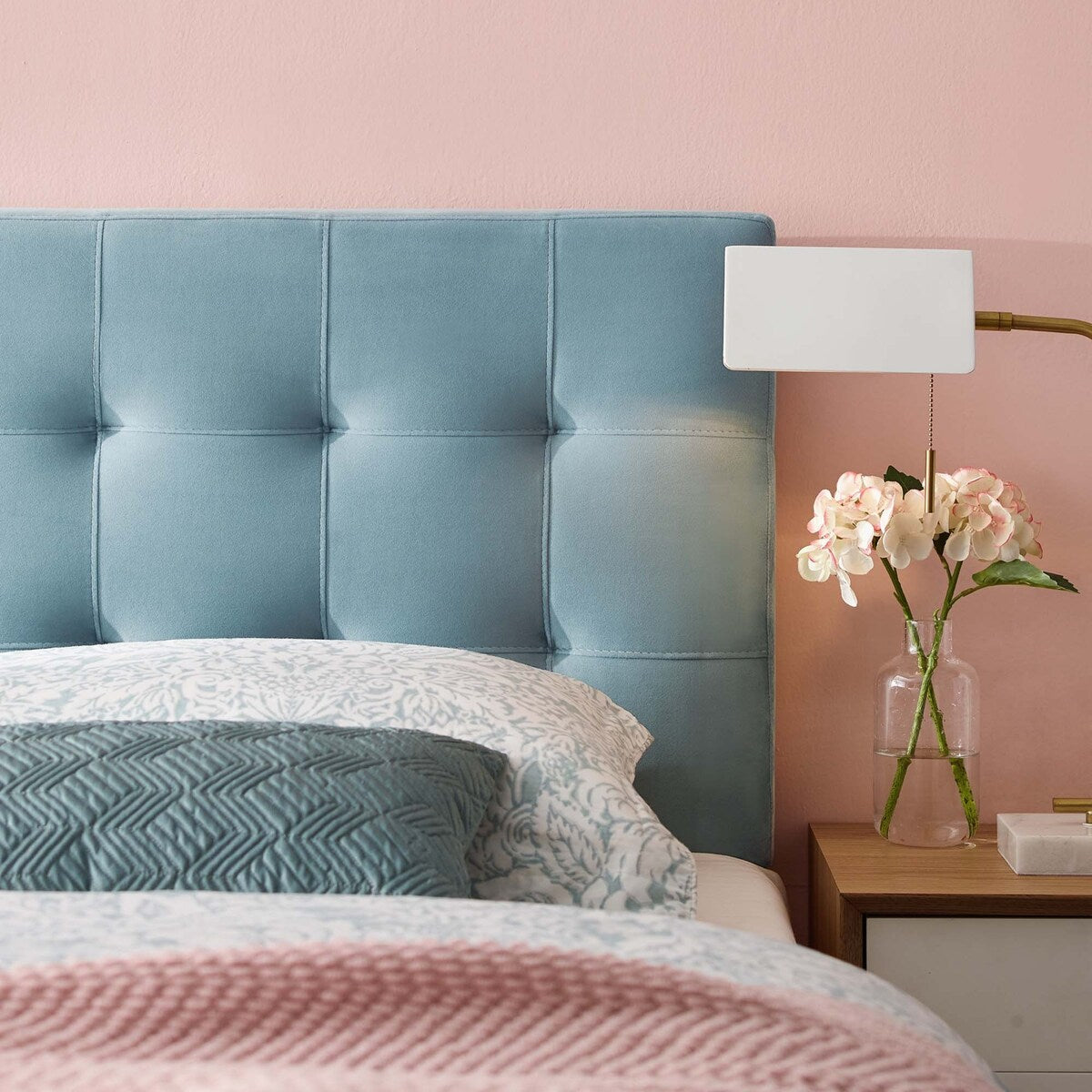 Carson Carrington Labbgard Queen-size Biscuit Tufted Velvet Headboard