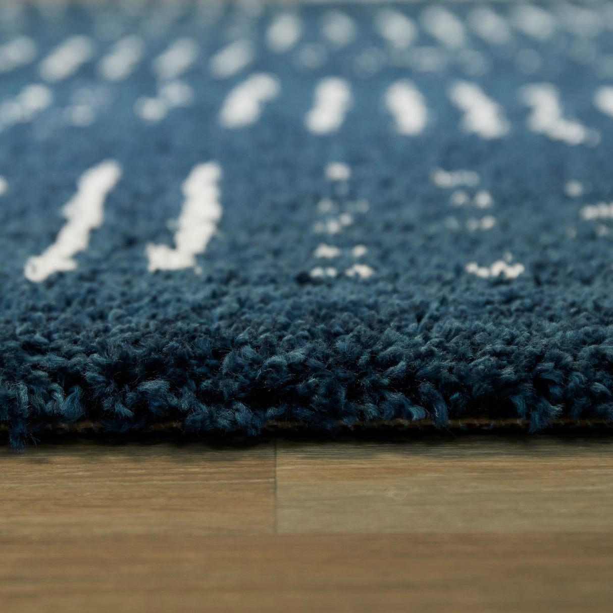 Carson Carrington Taxinge Shag Area Rug