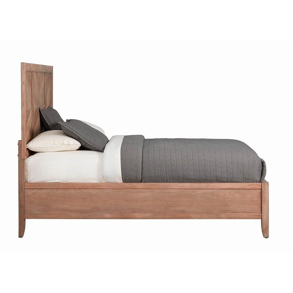 Casserly White Washed Natural 3-piece Panel Bedroom Set with Chest