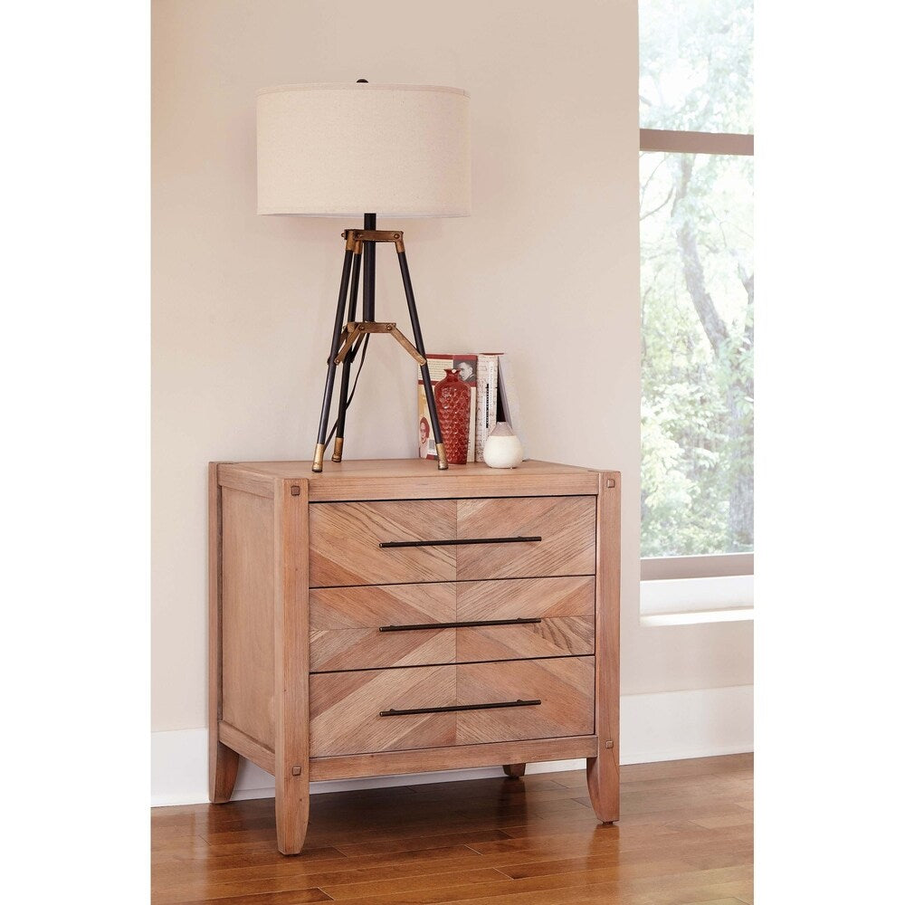 Casserly White Washed Natural 3-piece Panel Bedroom Set with Chest