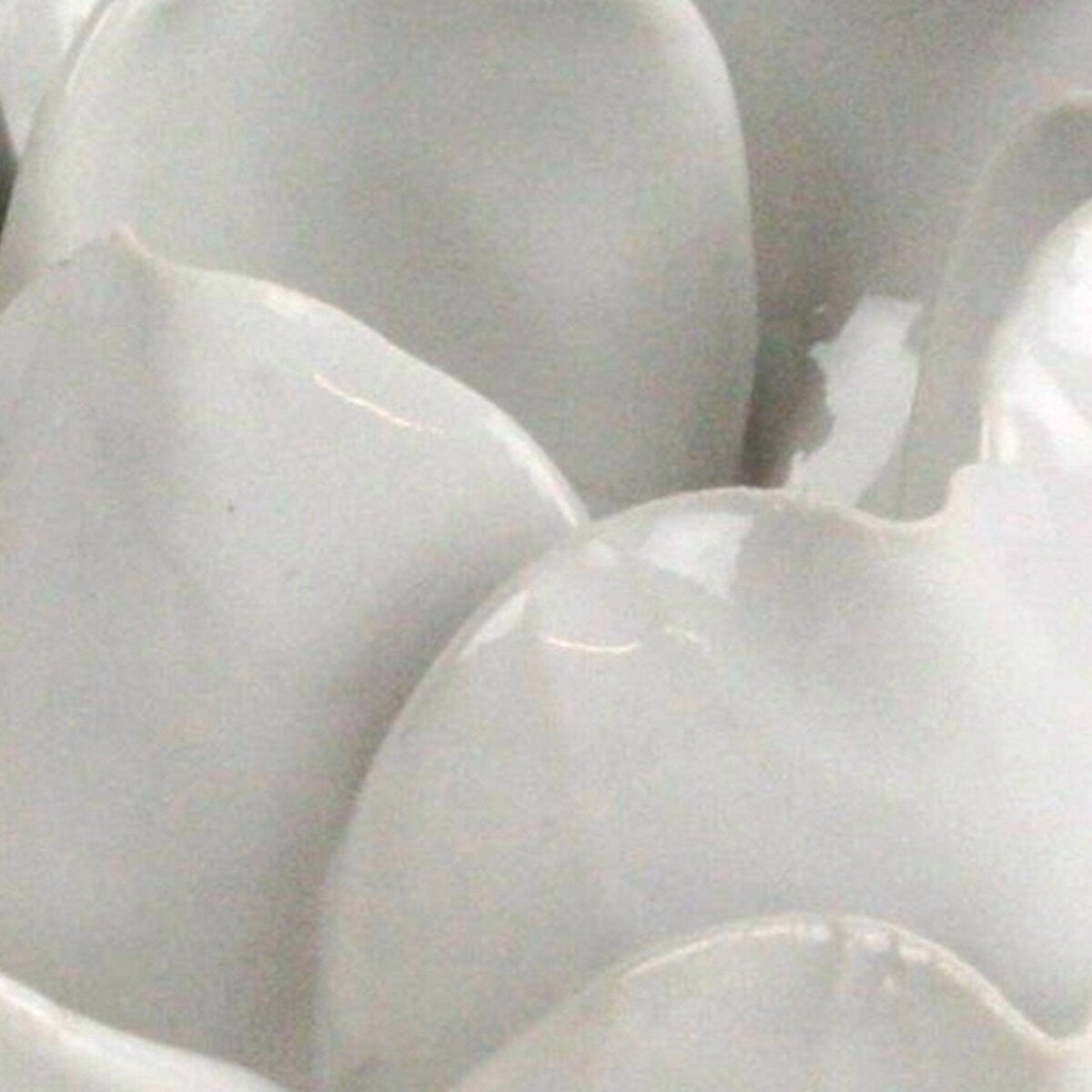 Ceramic Lotus Design Tea Light Candle Holder, White